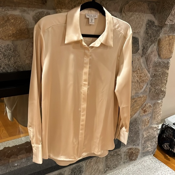 RACHEL ZOE BRAND NEW,NO TAGS JUST ATTACHED EXTRA BUTTON  LONG SLEEVE BlOUSE SZ.M - Picture 13 of 16